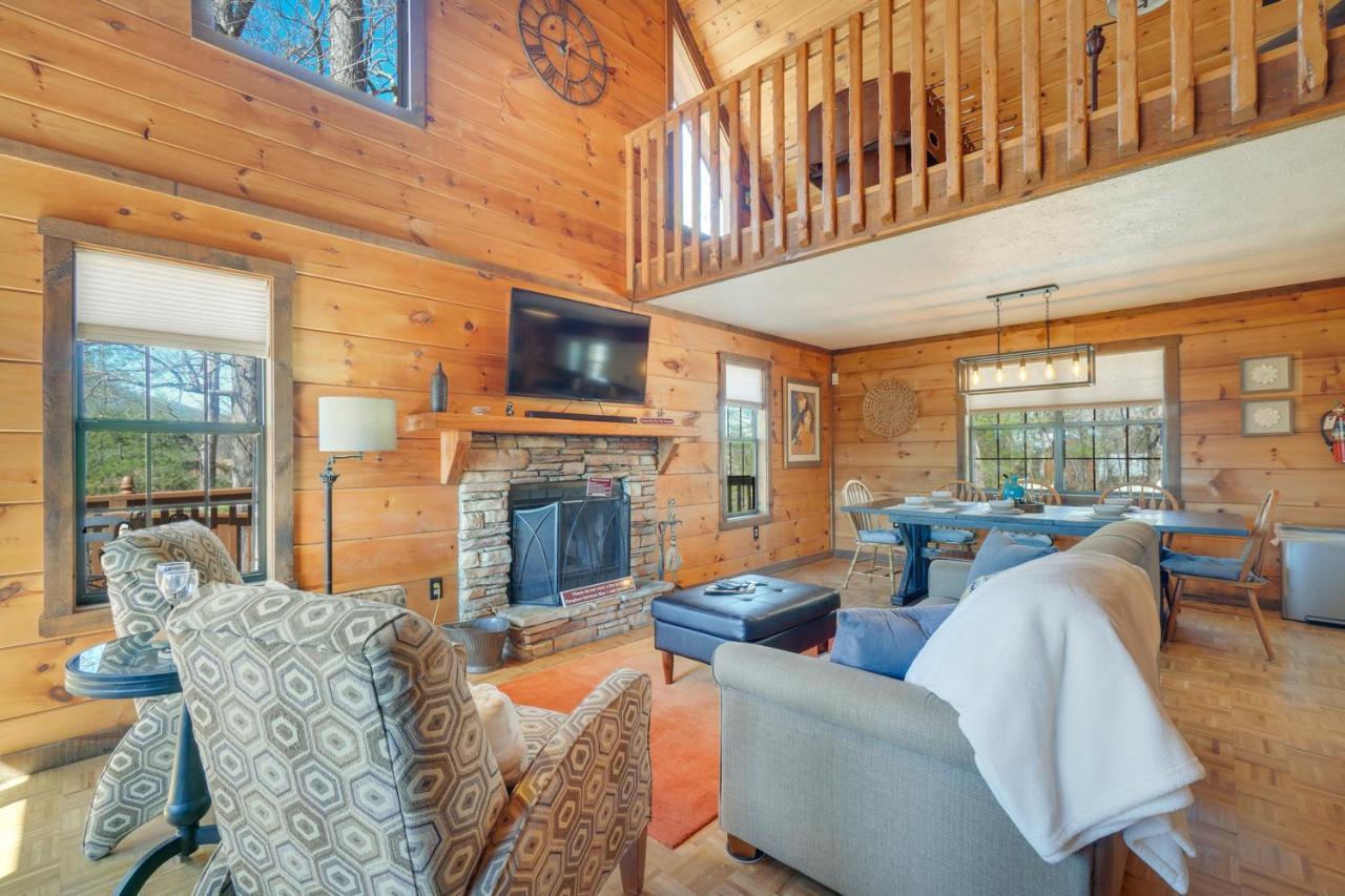 Central Sevierville Cabin With Hot Tub And Views! Exterior foto